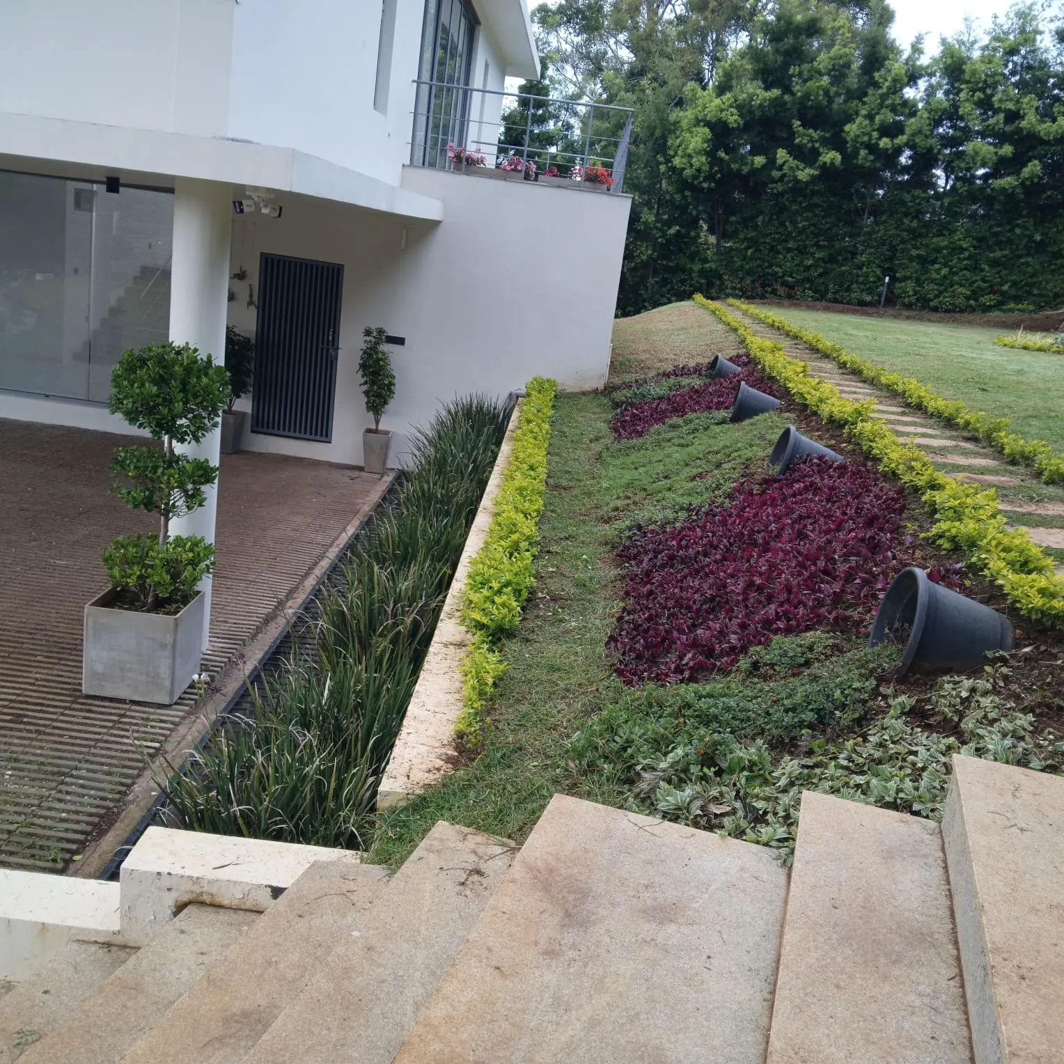 Gyan Landscapers garden maintenance 5